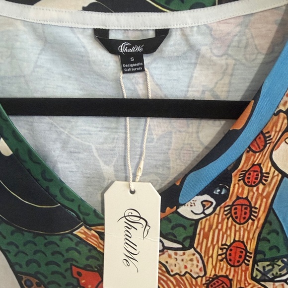 Shall We Cats on Tree Multicolor Print V-Neck Short Sleeve Kitty Lovers - Picture 4 of 5